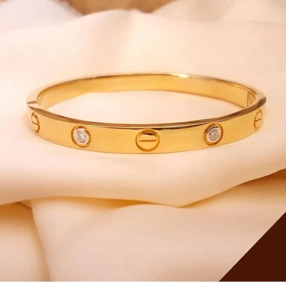 Anti Tarnish Stainless Steel Screw Motif Gemstone Bracelet
