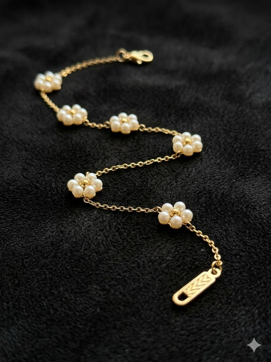 Anti Tarnish Stainless Steel Pearl Flower Chain Bracelet