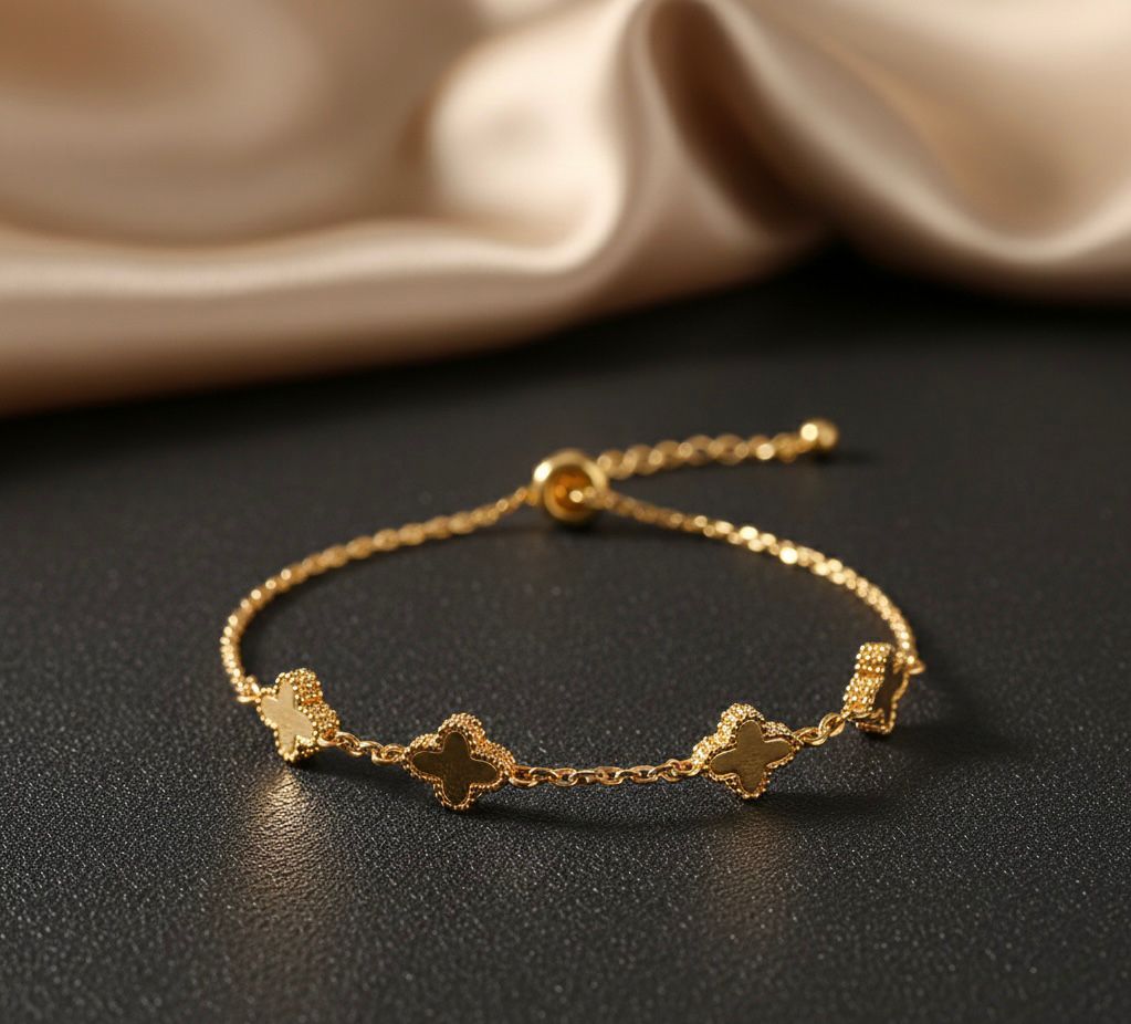 Anti Tarnish Stainless Steel Golden Clover Bracelet
